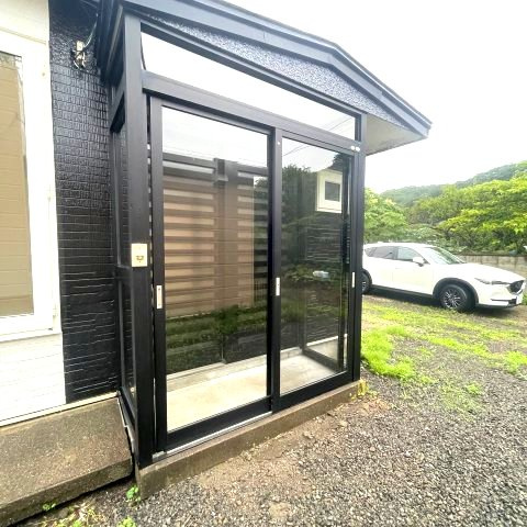 登別市片倉町5丁目23-3戸建のエントランス