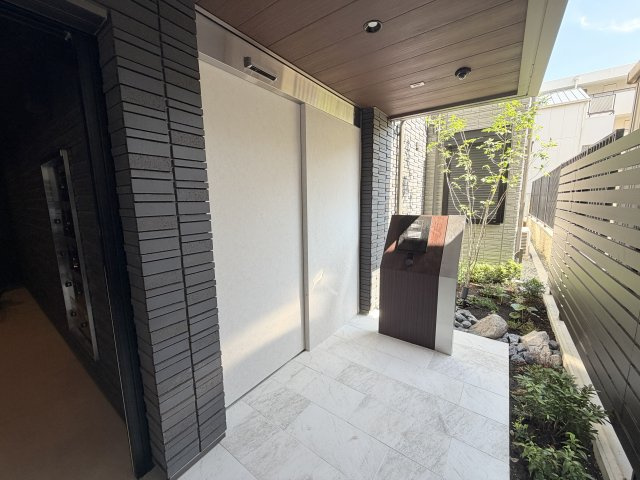 Ｖｉａ　Ｓｏｌｅ六甲道のエントランス