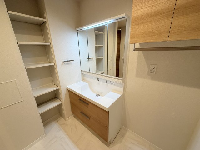 Ｖｉａ　Ｓｏｌｅ六甲道の独立洗面台