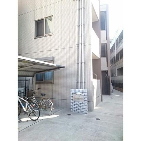 横浜市戸塚区柏尾町の賃貸マンションのエントランス