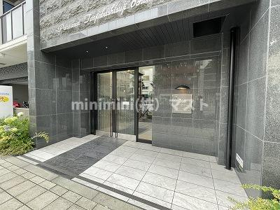 プレサンス天神橋筋六丁目ヴォワールのエントランス
