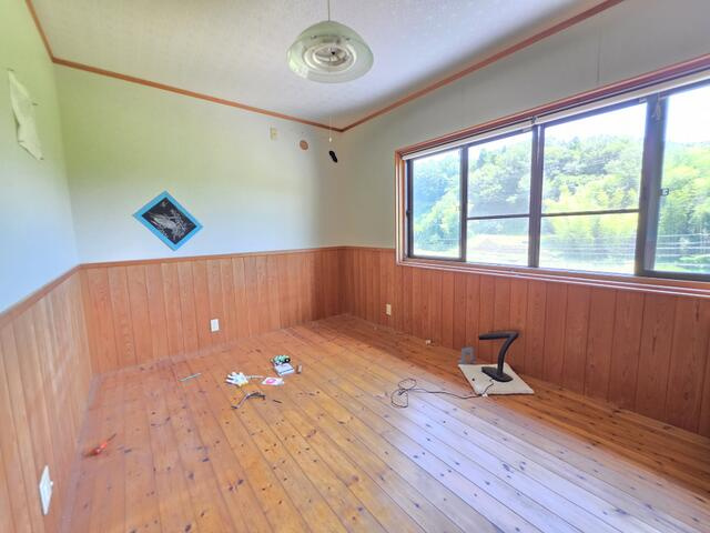 瑞浪市日吉町の洋室