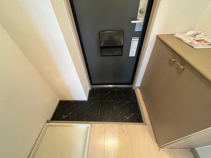 ヴェルメゾン B棟の玄関|シューズボックス付きの玄関です☆