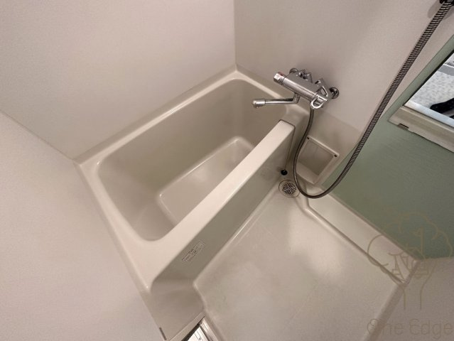 アドバンス東梅田アクシスの浴室