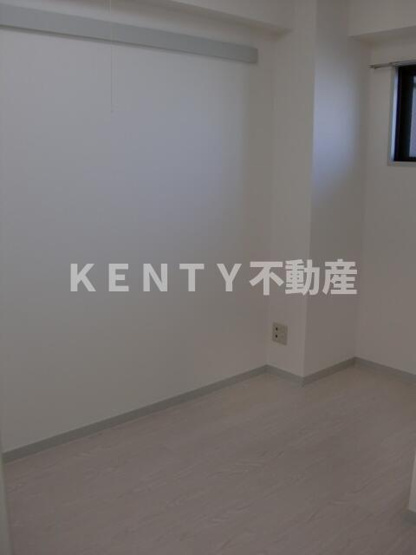 【寝室】 | アビタート蒲田 | 広くて明るい寝室