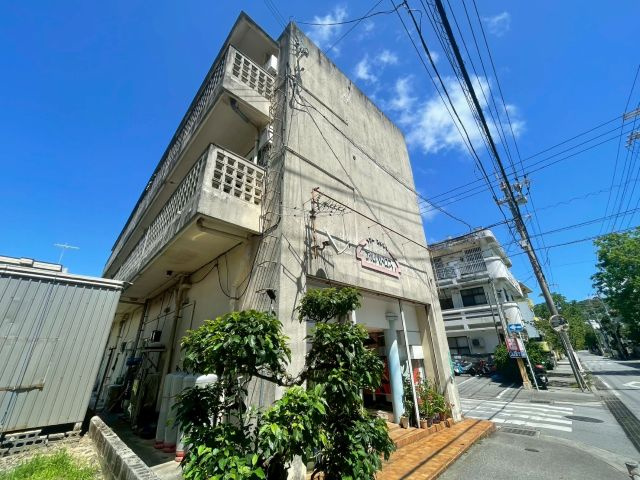 あけぼのアパートの外観
