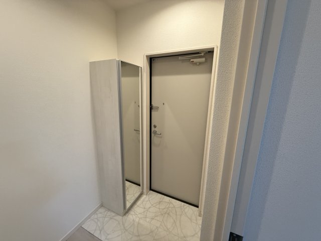 アルカディア江坂の玄関