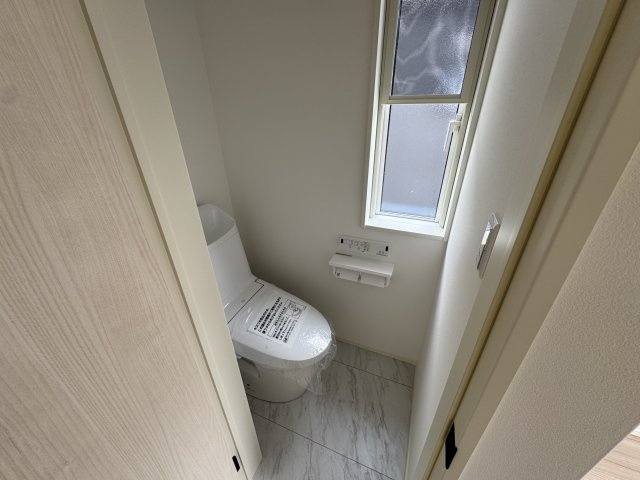新築建売　清和4丁目３号のトイレ|清潔感のあるトイレです