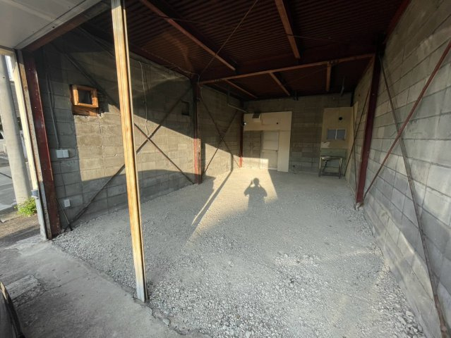 小坂町４丁目店舗　倉庫の内装