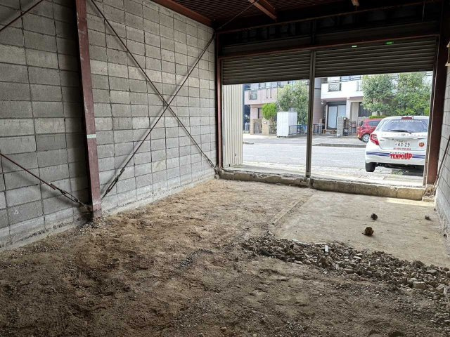 小坂町４丁目店舗　倉庫のトイレ