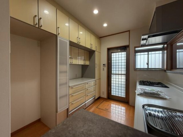 知多市八幡字堀切　中古戸建【GRAFARE REUSE HOUSE】のキッチン