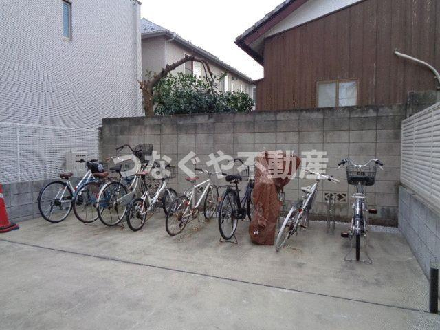Casa Reginaの駐車場|カーサレッジーナ
