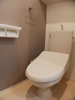 【トイレ】 | リベーレ | 落ち着いた色調のトイレです