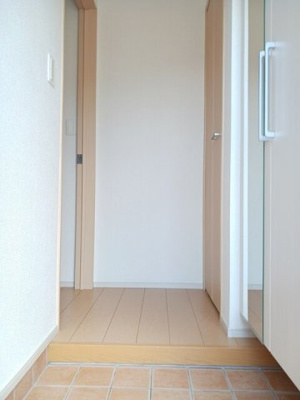 【玄関】 | ラヴィエールかつらぎ | 落ち着いた玄関です
