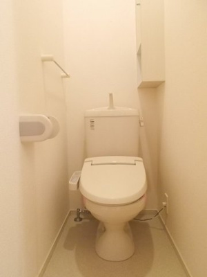 【トイレ】 | サンロードカドイケ　Ａ | 清潔感のあるトイレです