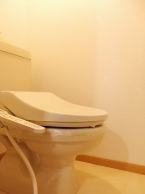 【トイレ】 | サンパティーク | 落ち着いた色調のトイレです