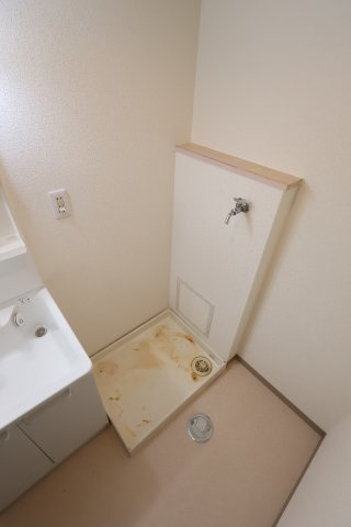 【設備】 | ライゼックス新堂 | 室内洗濯機置場