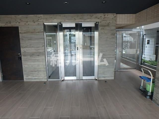 板橋区双葉町の賃貸マンションのエントランス