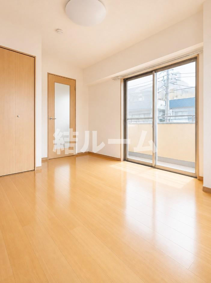 北区中十条２丁目の賃貸マンションの居間・リビング