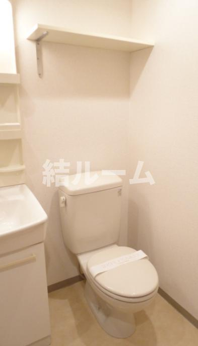 北区中十条２丁目の賃貸マンションのトイレ