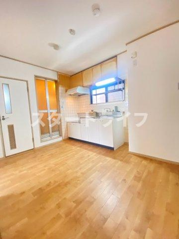 大阪市淀川区十三元今里１丁目の賃貸マンションの居間・リビング