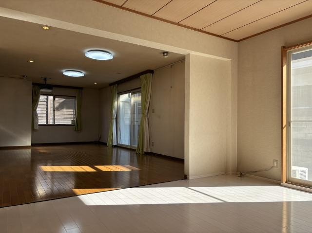 【居間・リビング】