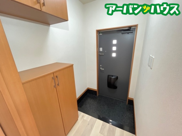 メゾン・エスポワールの玄関