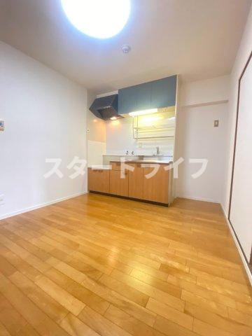 大阪市淀川区西宮原１丁目の賃貸マンションの居間・リビング