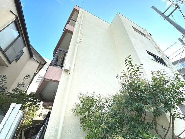 鎌倉マンションFの外観