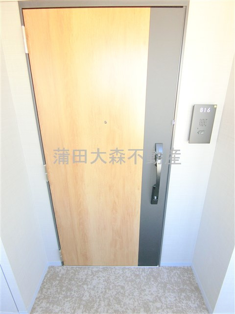 プライムネクサス大森北の玄関