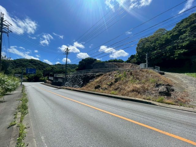 今帰仁村湧川の周辺