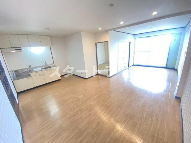 大阪市淀川区加島３丁目の賃貸マンションの居間・リビング
