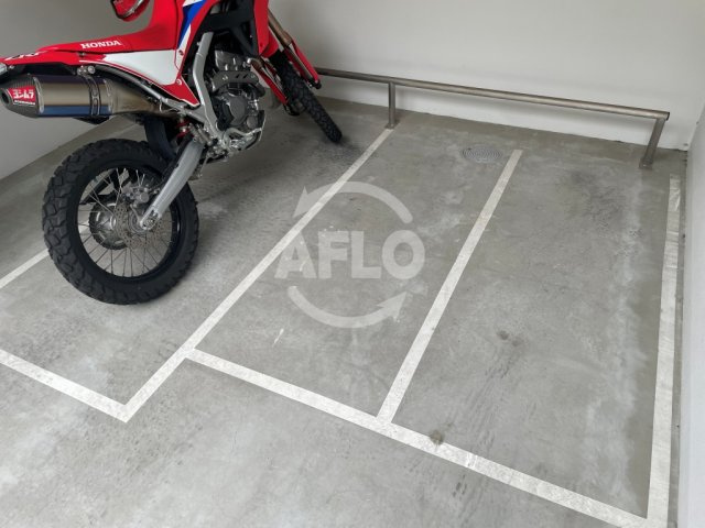 スプランディッド梅田北の駐車場|スプランディッド梅田北　バイク置き場