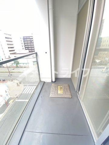大阪市淀川区西中島６丁目の賃貸マンションのバルコニー