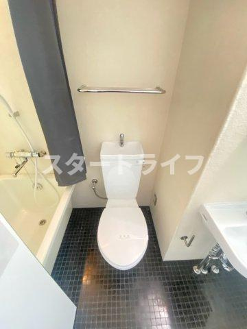 大阪市淀川区西中島６丁目の賃貸マンションのトイレ