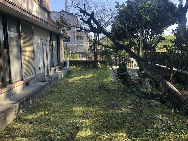 高知市鏡川町 中古住宅の庭|南側のお庭