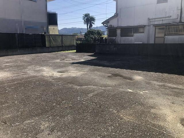 高知市鏡川町 中古住宅の外観|北側の土地