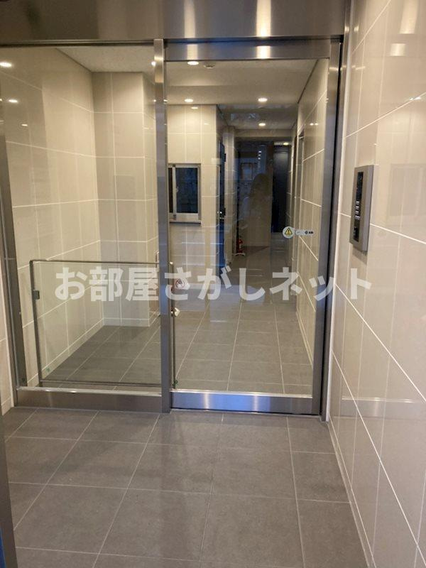エストゥルースプラス三ノ輪【おとり物件なし】#学生・社会人にオススメ！初期費用分割払いOK！のエントランス
