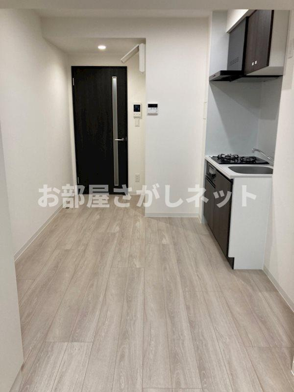 エストゥルースプラス三ノ輪【おとり物件なし】#学生・社会人にオススメ！初期費用分割払いOK！の居間・リビング