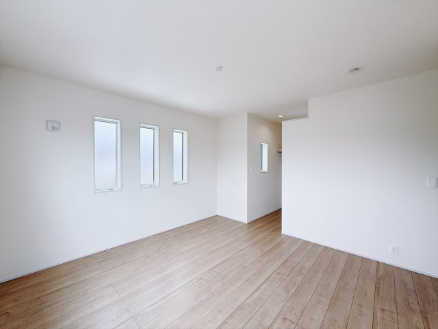 【新築戸建】安中市松井田二軒在家　の寝室|■主寝室｜広い寝室ならインテリアも自由自在にお楽しみいただけます♪お外から帰ってきた後は寝室でゆっくり自分の時間をお過ごしください。