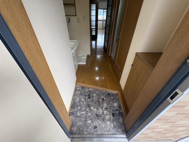 ポコアポコ明石鍛冶屋町三番館の玄関