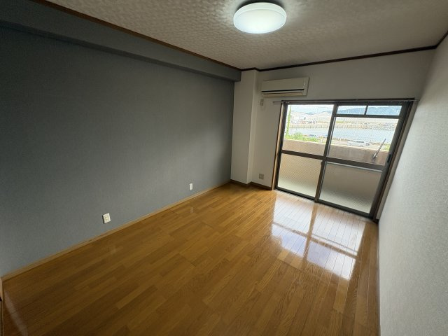 ポコアポコ明石鍛冶屋町三番館の寝室