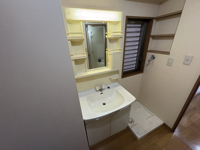 ポコアポコ明石鍛冶屋町三番館の洗面所
