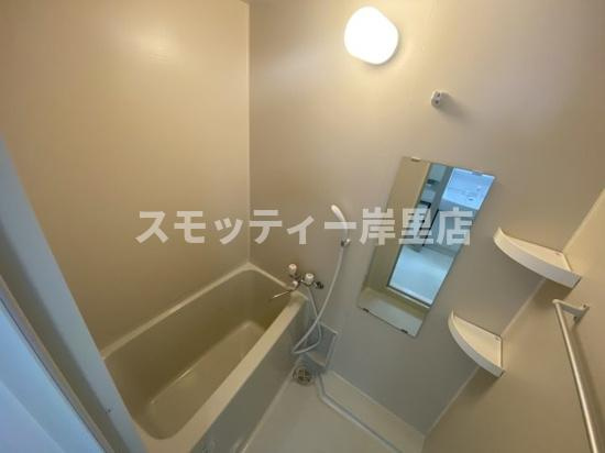 ミシェ―ル住之江の浴室
