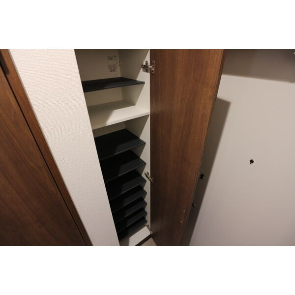 REGALEST道徳　名古屋市賃貸　仲介手数料無料の玄関
