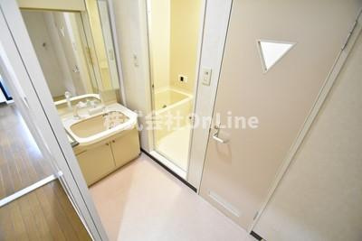 八尾市本町５丁目の賃貸マンションの洗面所