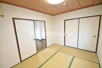八尾市本町５丁目の賃貸マンションの和室
