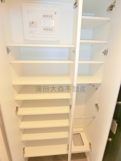 ルミーク大森の設備|玄関収納　