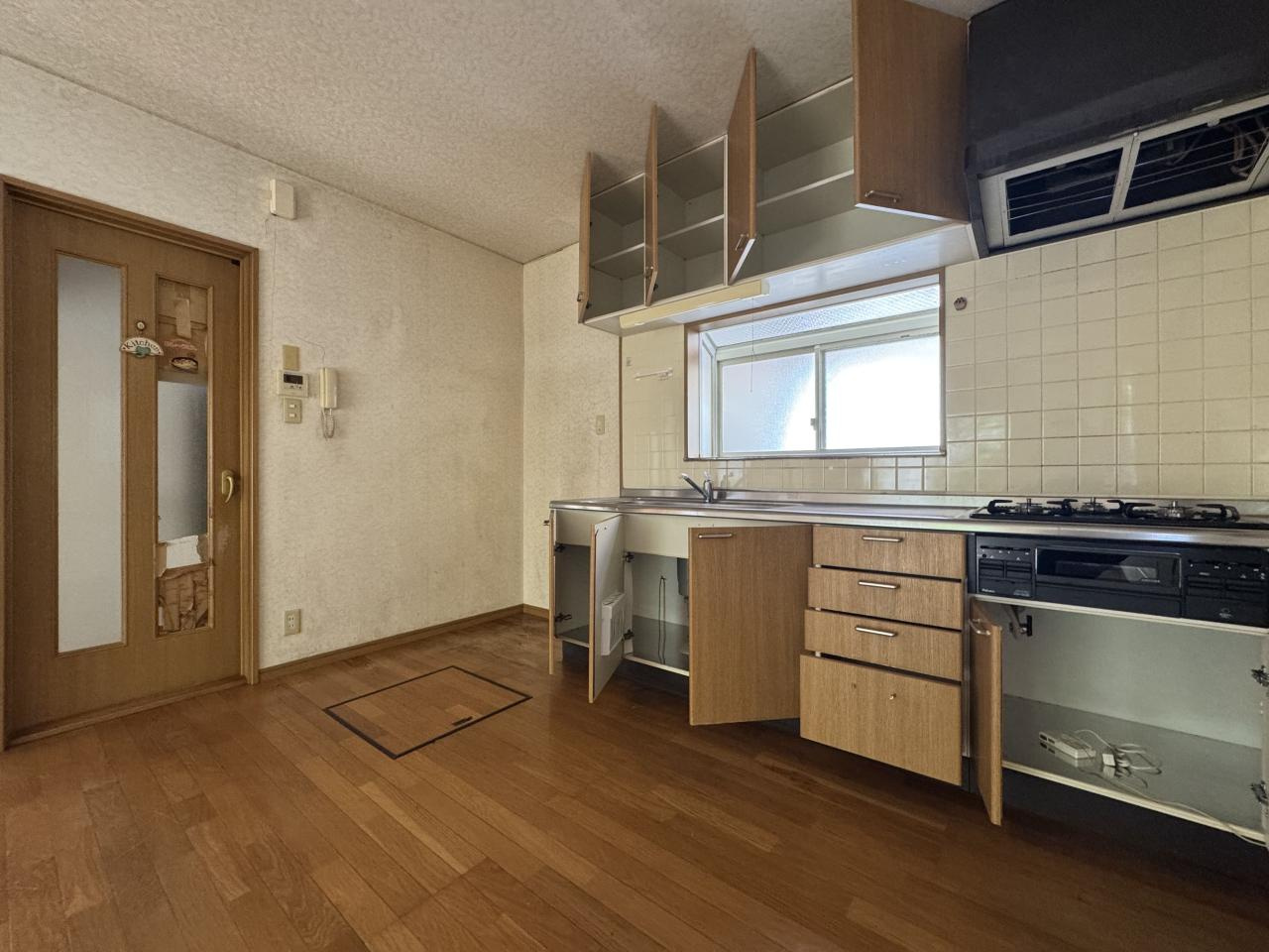 高知市神田　中古住宅のキッチン
