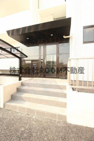 ベルナンジュのエントランス|毎日通るエントランスはこのようになっています